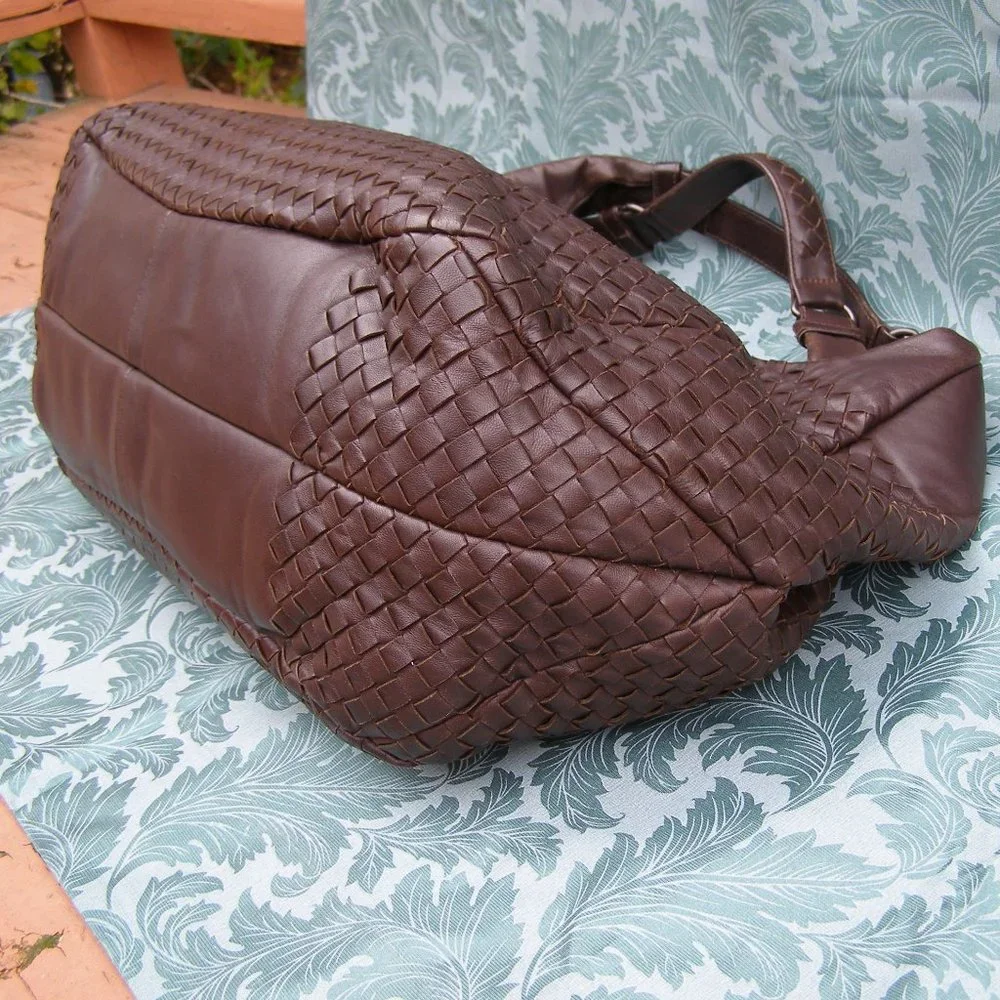 EUC Bottega Veneta Intrecciato Brown Leather Hobo/Shoulder bag